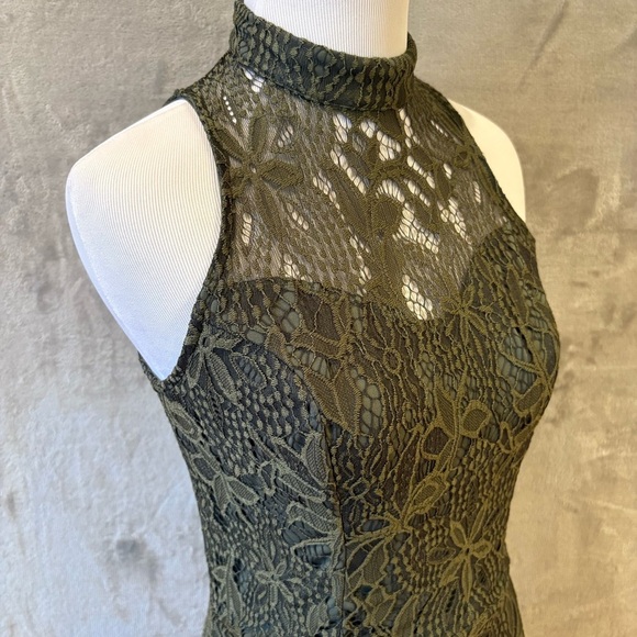 Dark Romantic Bodycon Lace Overlay Halter Sleeveless Dress Sz S Date Night - Picture 3 of 10